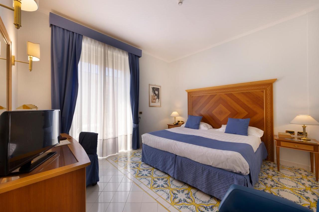 Continental 4* Sorrent